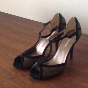 Peep toe 3 1/2 " heel, black